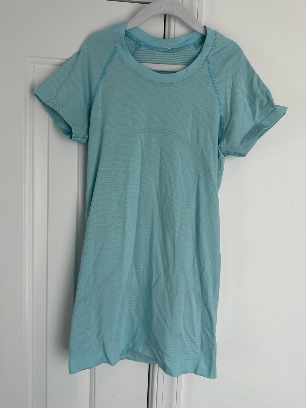 Lululemon Swiftly Tech tee size 2 EUC